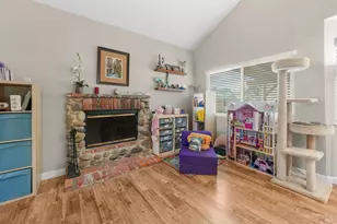 300 Robin Cir, Vacaville, CA 95687 - Photo 7