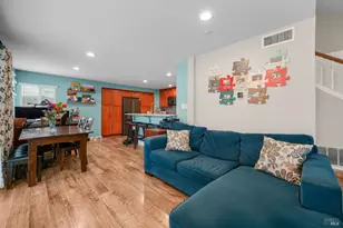 300 Robin Cir, Vacaville, CA 95687 - Photo 9