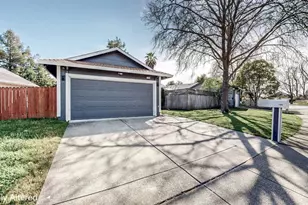 2400 Copperfield Dr, Santa Rosa, CA 95401 - Photo 9