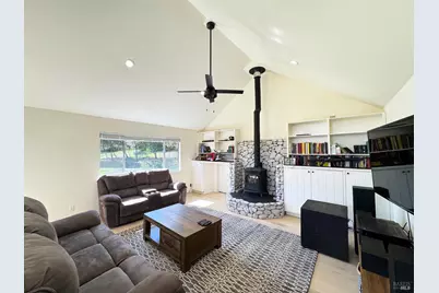 14605 Tomki Road, Redwood Valley, CA 95470 - Photo 7