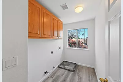 231 Roundhill Court, Vacaville, CA 95687 - Photo 39