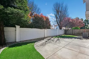 231 Roundhill Ct, Vacaville, CA 95687 - Photo 41