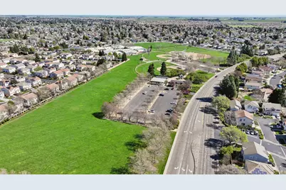 231 Roundhill Court, Vacaville, CA 95687 - Photo 43