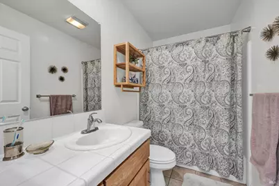 18278 N Shore Drive, Hidden Valley Lake, CA 95467 - Photo 25