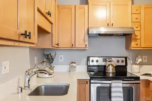 1452 Townview Ave, Santa Rosa, CA 95405 - Photo 13