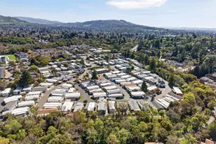 117 Oakwood Ln, Santa Rosa, CA 95409 - Photo 23