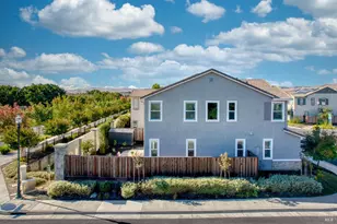 704 Granite Ln, Fairfield, CA 94534 - Photo 3