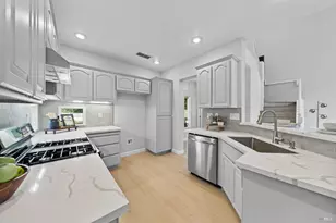 2042 Rummel Ct, Vacaville, CA 95688 - Photo 9