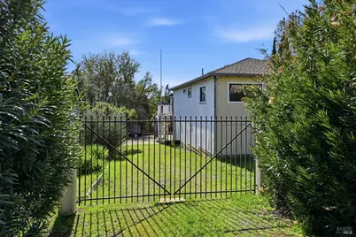 16625 Pinecrest Court, Hidden Valley Lake, CA 95467 - Photo 9