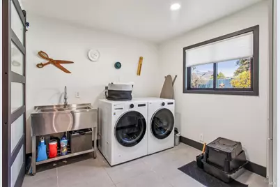 2100 Center Road, Novato, CA 94947 - Photo 21