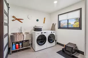 2100 Center Rd, Novato, CA 94947 - Photo 21