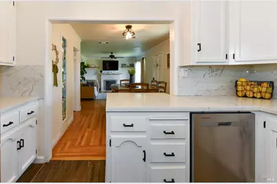2461 Pacific Street, Napa, CA 94558 - Photo 15