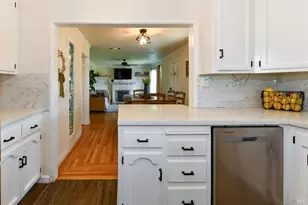 2461 Pacific St, Napa, CA 94558 - Photo 15