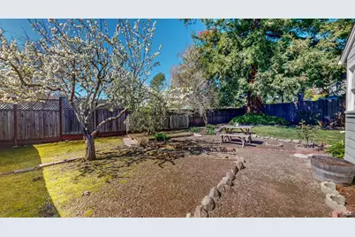 712 Oak Terrace, Petaluma, CA 94952 - Photo 19
