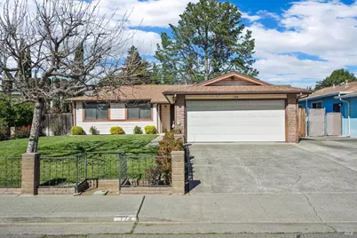 724 E Atlantic Avenue, Fairfield, CA 94533 - Photo 1