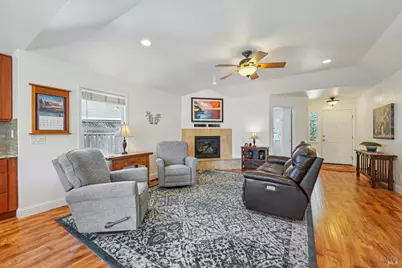 719 Hackberry Court, Windsor, CA 95492 - Photo 3