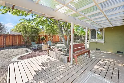 5001 Lakeview Circle, Fairfield, CA 94534 - Photo 19