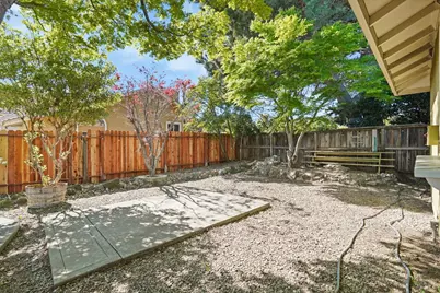 5001 Lakeview Circle, Fairfield, CA 94534 - Photo 23