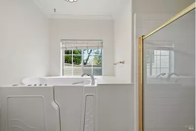 1005 SE Woodlake Drive, Santa Rosa, CA 95405 - Photo 15