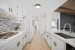 33 Arcangel Ct, Fairfax, CA 94930 - Photo 19