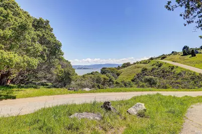 5002 Paradise Drive, Tiburon, CA 94920 - Photo 63