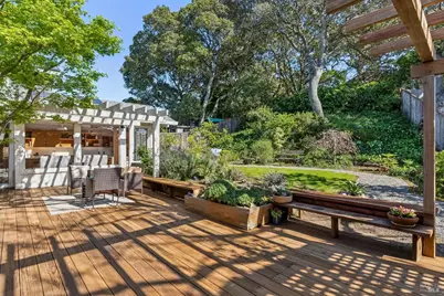 266 Riviera Drive, San Rafael, CA 94901 - Photo 3