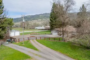 10450 Main St, Potter Valley, CA 95469 - Photo 39