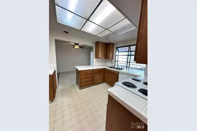 343 Portsmouth Avenue, Vacaville, CA 95687 - Photo 5