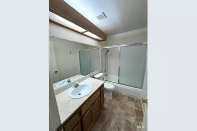 343 Portsmouth Avenue, Vacaville, CA 95687 - Photo 15