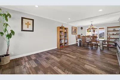 116 Alturas Court, Vacaville, CA 95688 - Photo 7