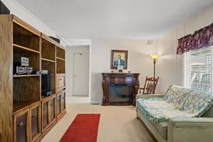 300 E H St, Benicia, CA 94510 - Photo 21