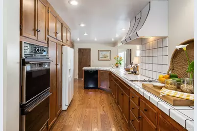 939 Champion Lane, Deer Park, CA 94576 - Photo 23