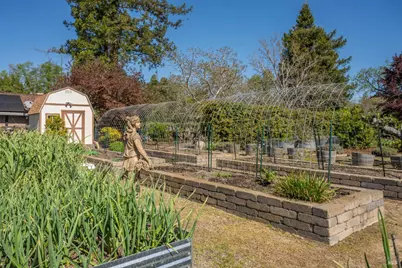 1101 Hedgeside Avenue, Napa, CA 94558 - Photo 21