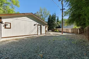 1723 Del Mar Ave, Redding, CA 96003 - Photo 35