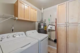 1723 Del Mar Ave, Redding, CA 96003 - Photo 29