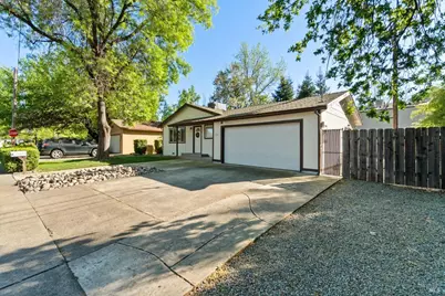 1723 Del Mar Avenue, Redding, CA 96003 - Photo 37