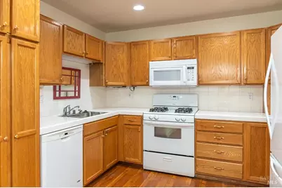 8383 Lasalle Avenue, Cotati, CA 94931 - Photo 19