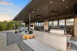 22700 Walling Rd, Geyserville, CA 95441 - Photo 11