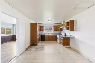 21399 River Ln, Geyserville, CA 95441 - Photo 11