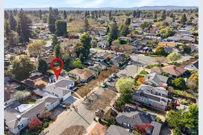 2034 Augustan Avenue, Santa Rosa, CA 95404 - Photo 3