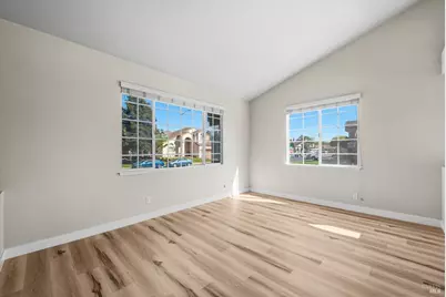 212 Laurelwood Way, Vacaville, CA 95687 - Photo 9