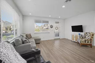 2482 Cinnabar Dr, Fairfield, CA 94533 - Photo 11