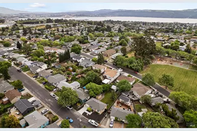 218 Hillcrest Avenue, Benicia, CA 94510 - Photo 31