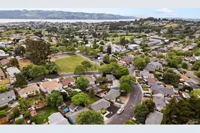 218 Hillcrest Avenue, Benicia, CA 94510 - Photo 33