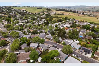 218 Hillcrest Avenue, Benicia, CA 94510 - Photo 33