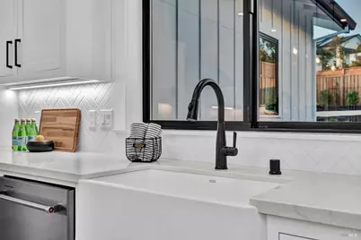 2011 Long Leaf Court, Santa Rosa, CA 95403 - Photo 11