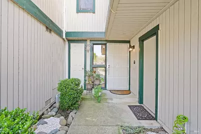 299 Shasta Drive #23, Vacaville, CA 95687 - Photo 3
