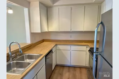 14 Scottsdale Way, Novato, CA 94947 - Photo 9