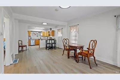 712 E Washington Street, Petaluma, CA 94952 - Photo 7