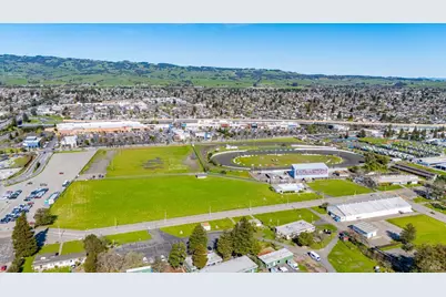 712 E Washington Street, Petaluma, CA 94952 - Photo 37